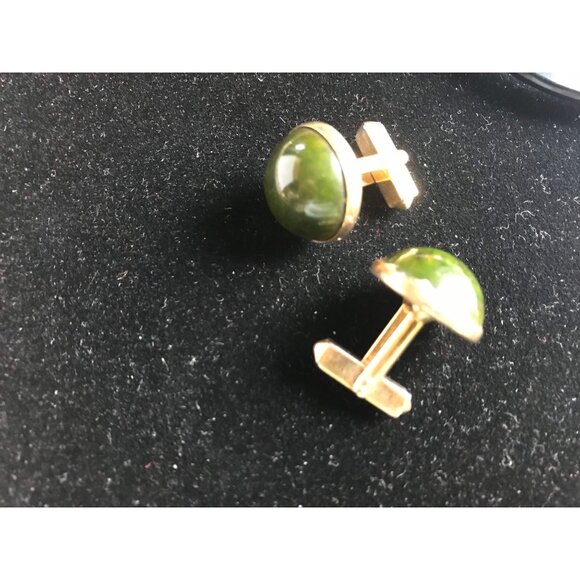 Vtg Gold Colored Cufflinks with Round Green Swirled Rhinestone by Swank - Picture 2 of 9